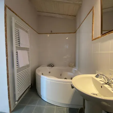 Farm stay Ca' San Sebastiano Wine & Spa, 2 *